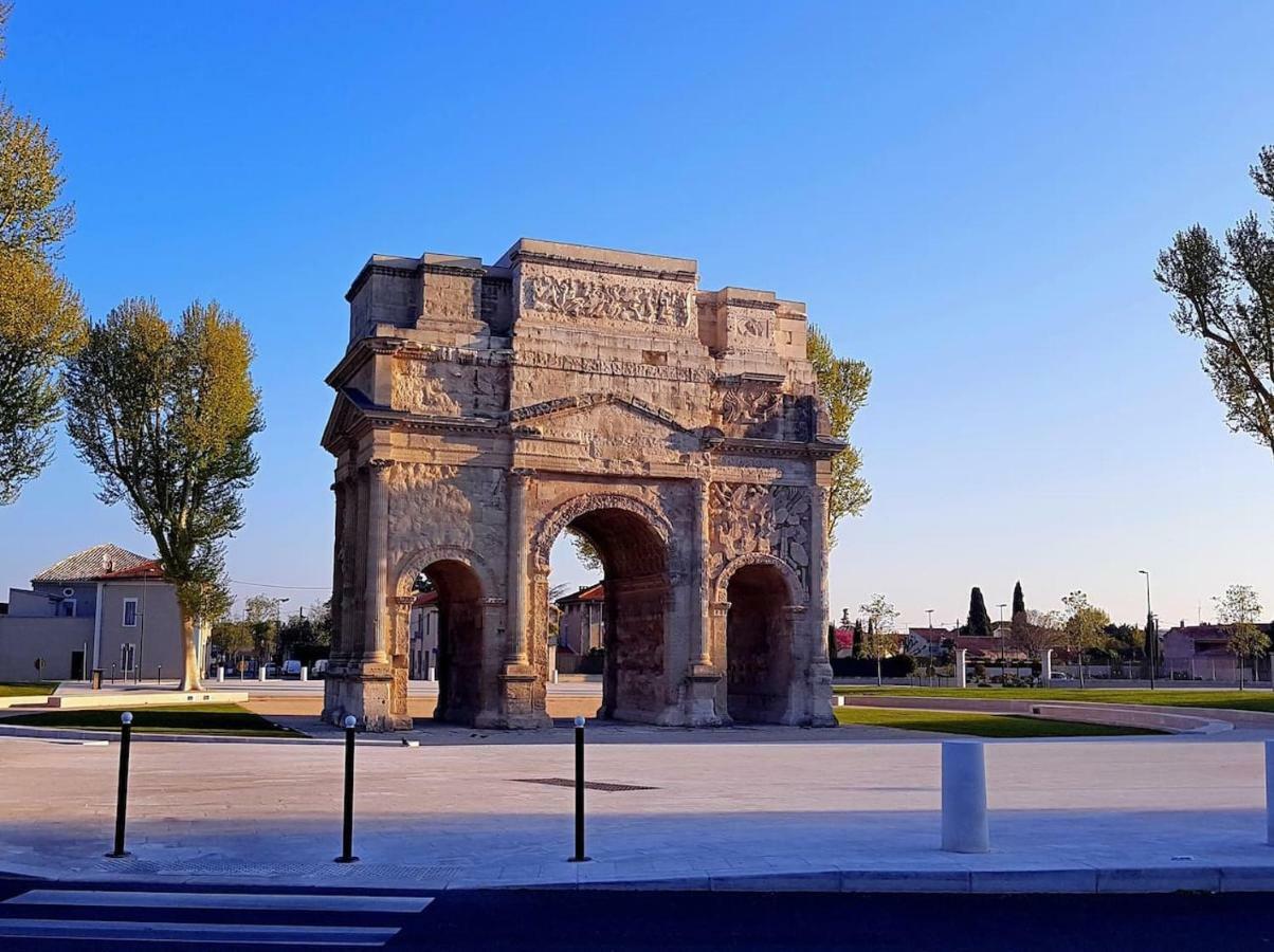 Vila Gite Urbain Les Jardins De La Meyne Orange  Exteriér fotografie